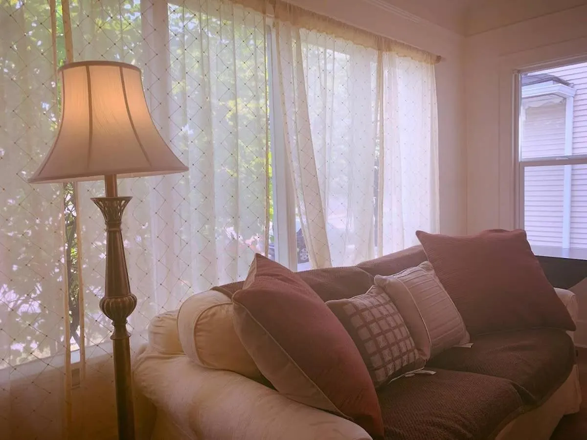 Eastlake Escape - Cascade Seattle