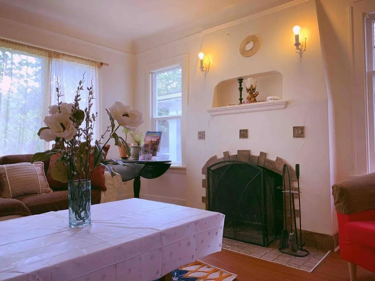 Eastlake Escape - Cascade Seattle Holiday home