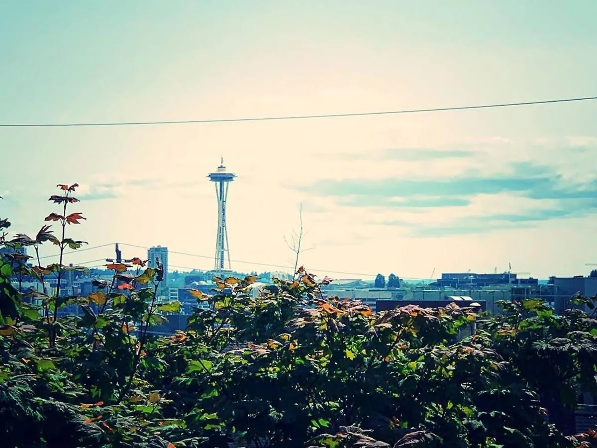 Eastlake Escape - Cascade Seattle